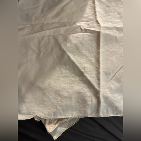 VTG Set of 3 Cream Floral Edge Napkins. Labeled 100 percent Bayonelle - Picture 6 of 7